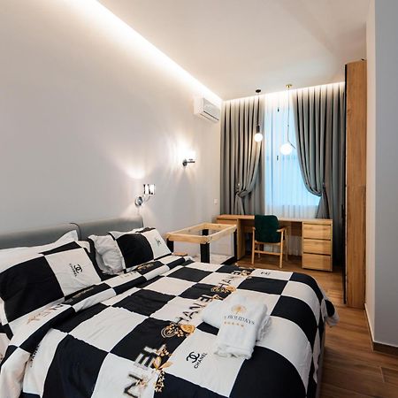 Lux Holidays Durrës Extérieur photo