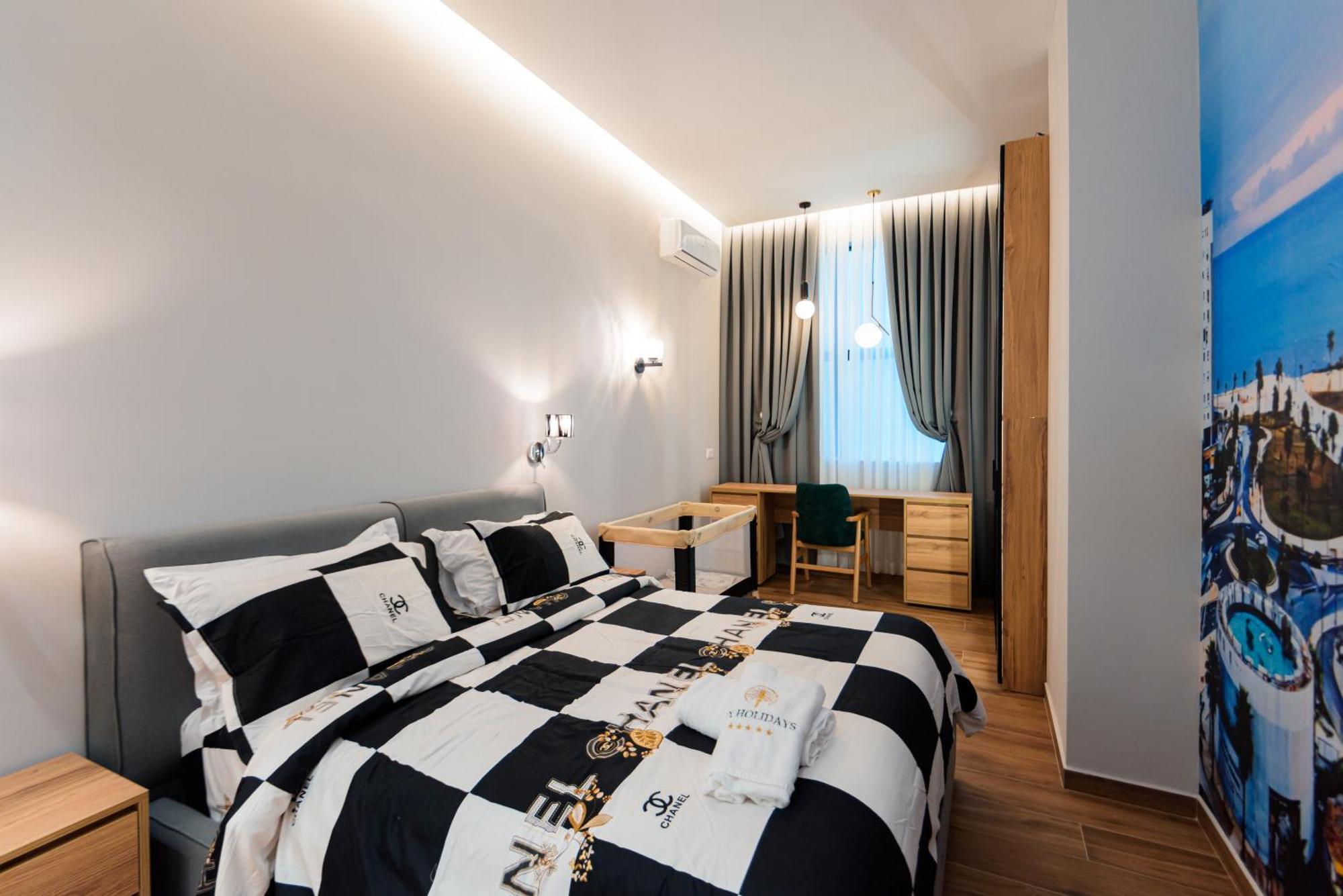 Lux Holidays Durrës Extérieur photo