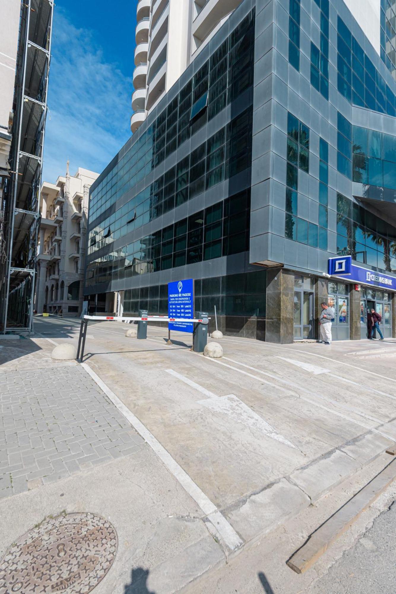 Lux Holidays Durrës Extérieur photo
